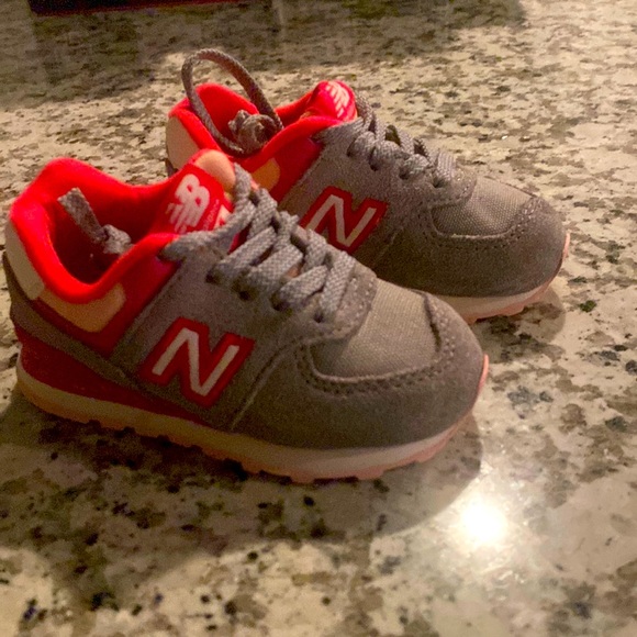 Barbie new balance - Picture 1 of 2